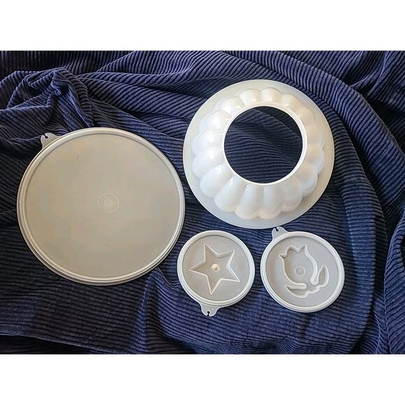 Vintage Tupperware 'Jel-N-Serve' white gelatin mold w/lid star & flower patterns - Picture 1 of 4